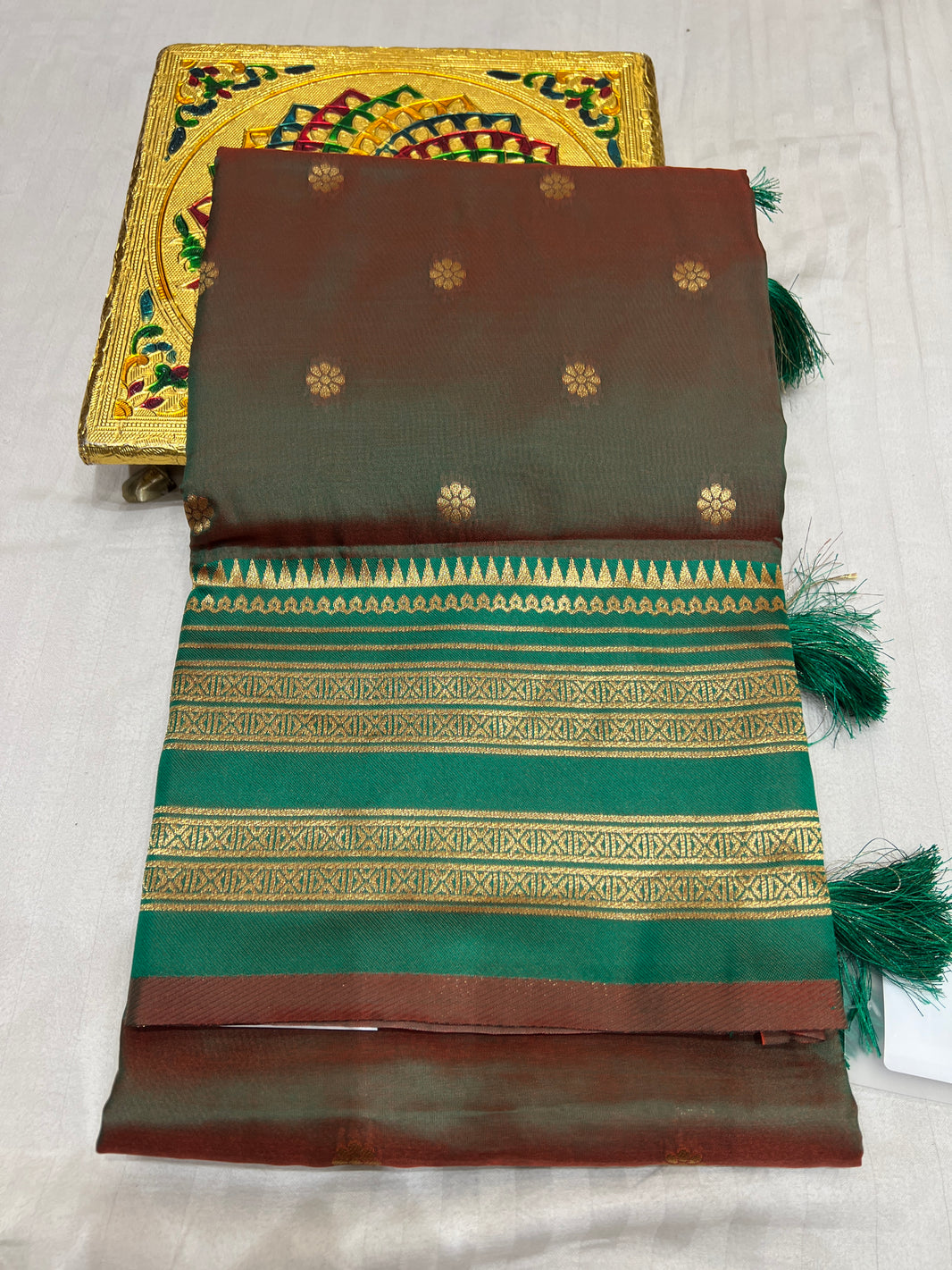 Premium Narayan Peth