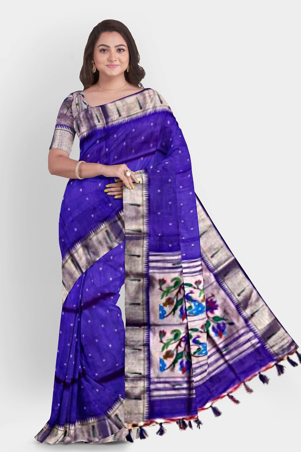 Muniya Paithani WIth Brocket Blouse